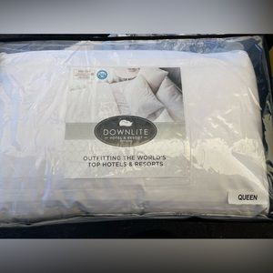 Downlite Queen Pillow